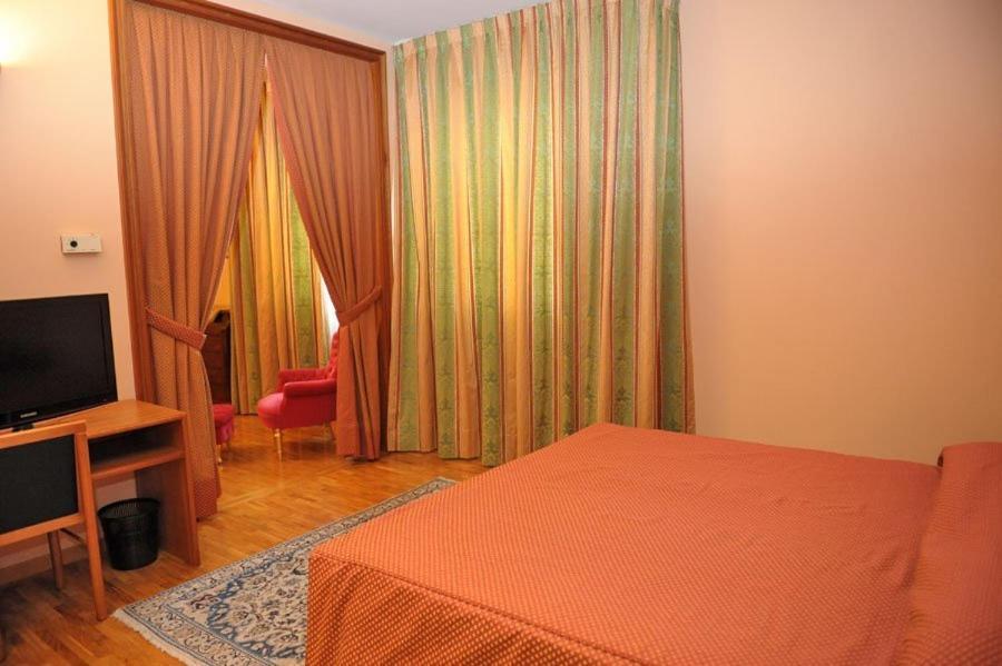 Hotel Svevo جويا ديل كولي الغرفة الصورة