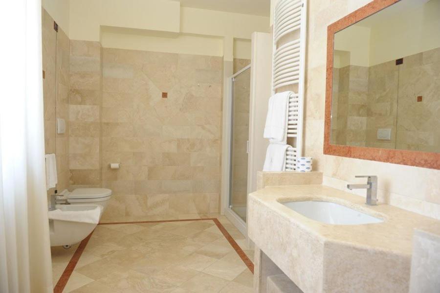 Hotel Svevo جويا ديل كولي الغرفة الصورة