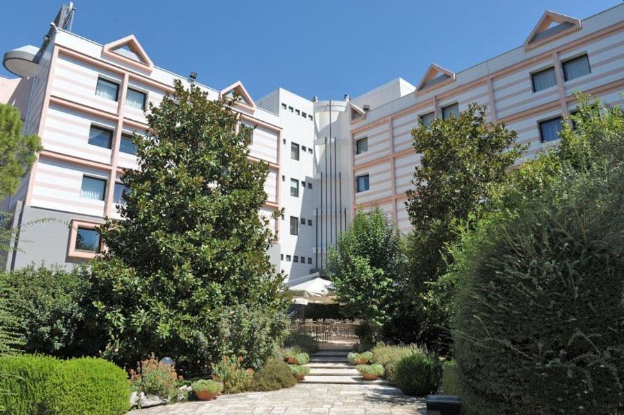 Hotel Svevo جويا ديل كولي المظهر الخارجي الصورة